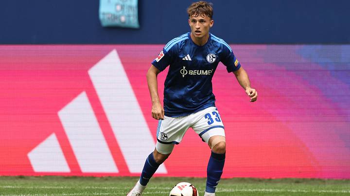 Vitalie Becker bleibt Schalke treu