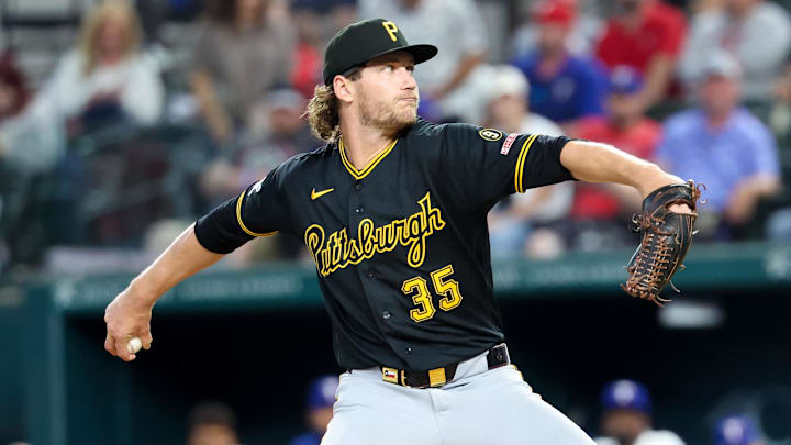 Apr 22, 2026; Arlington, Texas, USA;  Pittsburgh Pirates pitcher Braxton Ashcraft (35) throws during the first inning against the Texas Rangers at Globe Life Field. Mandatory Credit: Kevin Jairaj-Imagn Images