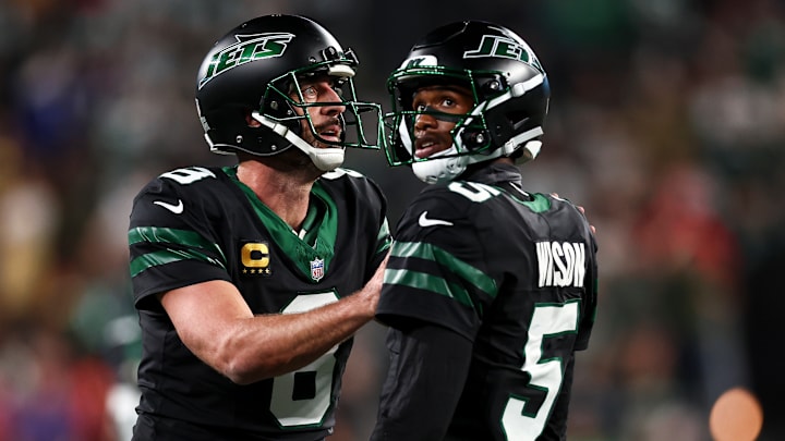 Aaron Rodgers and Garrett Wilson