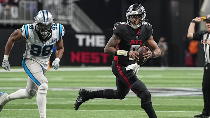 The Falcons are road favorites against the Panthers in NFL Week 3 action.