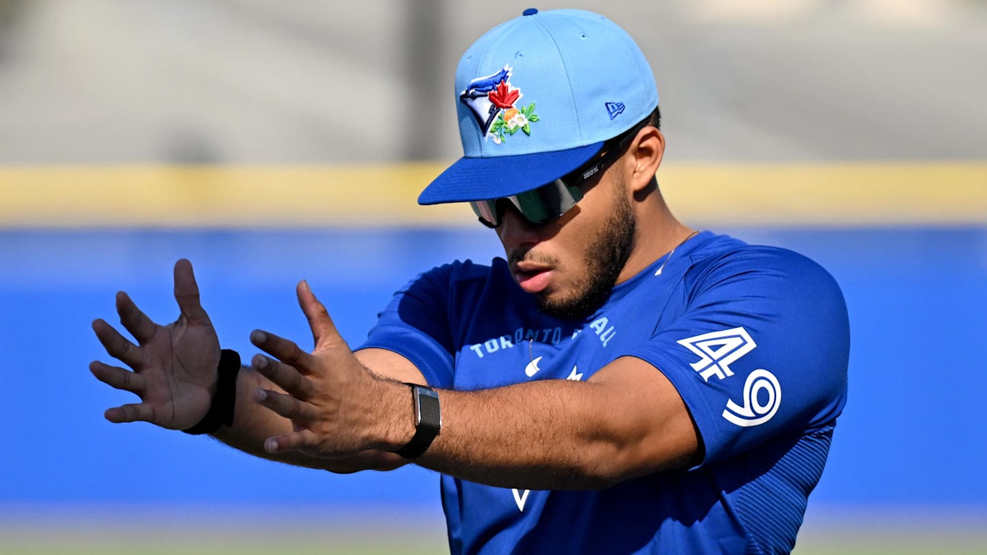 Blue Jays Trade Leo Jimenez to Marlins After Opening Day DFA