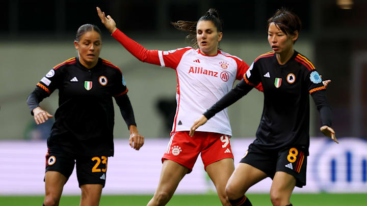 FC Bayern München v AS Roma