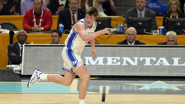 Apr 5, 2025; San Antonio, TX, USA; Duke Blue Devils guard Kon Knueppel (7) reacts after a play against the Houston Cougars during the first half in the semifinals of the men's Final Four of the 2025 NCAA Tournament at Alamodome. Mandatory Credit: Scott Wachter-Imagn Images Apr 5, 2025; San Antonio, TX, USA; Duke Blue Devils guard Kon Knueppel (7) reacts after a play against the Houston Cougars during the first half in the semifinals of the men's Final Four of the 2025 NCAA Tournament at Alamodome. Mandatory Credit: Scott Wachter-Imagn Images