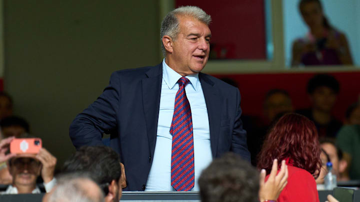 Joan Laporta veut trouver un grand attaquant.