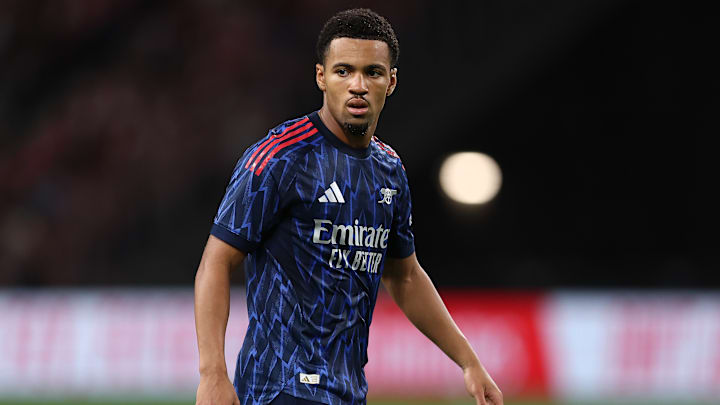 Nwaneri stays a Gunner