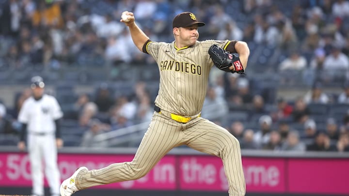 May 6, 2025; Bronx, New York, USA;  San Diego Padres starting pitcher Michael King (34) pitches in the first inning against the New York Yankees at Yankee Stadium. Mandatory Credit: Wendell Cruz-Imagn Images