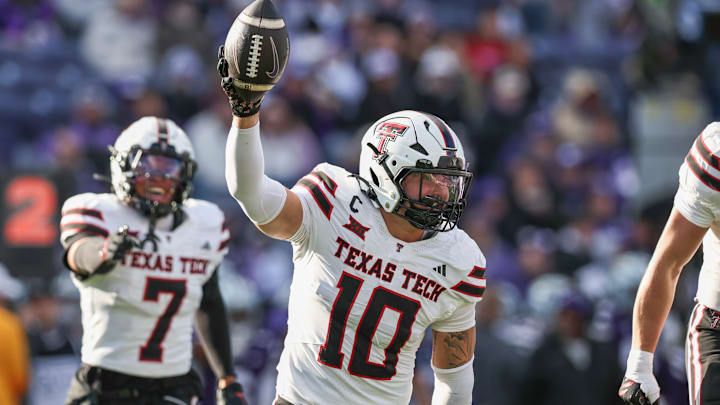 COLLEGE FOOTBALL: NOV 01 Texas Tech at Kansas State COLLEGE FOOTBALL: NOV 01 Texas Tech at Kansas State