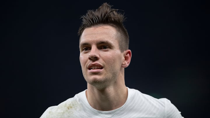 O meia Lo Celso é um dos interesses de Xavi para reforçar o Barça, o jogador tem contrato com o Tottenham, mas foi emprestado para o Villarreal