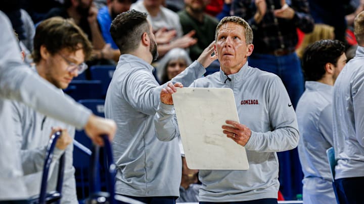 Gonzaga head coach Mark Few and his Bulldogs extended an offer to four-star forward Luca Foster. 