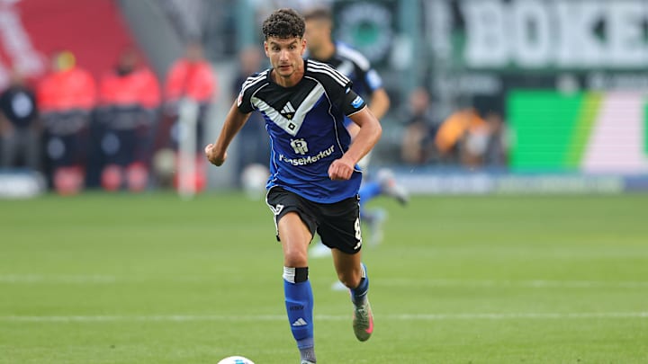 Daniel Elfadli im Trikot des HSV