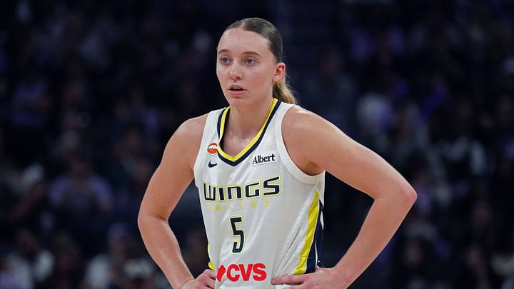 Dallas Wings guard Paige Bueckers (5) waits for play to resume against the Golden State Valkyries Dallas Wings guard Paige Bueckers (5) waits for play to resume against the Golden State Valkyries
