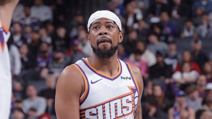 Phoenix Suns v Sacramento Kings