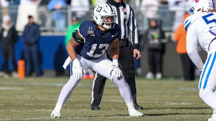 Penn State football linebacker Tony Rojas