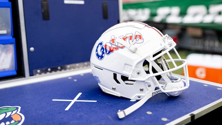 The recruits are starting to make their commitments to the Florida Gators