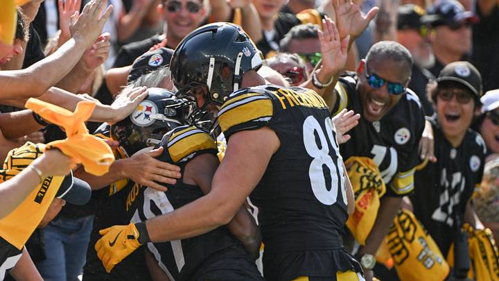 Sep 22, 2024; Pittsburgh, Pennsylvania, USA; Pittsburgh Steelers wide receiver Calvin Austin III (19) celebrates a touchdown with tight end Pat Freiermuth (88) during the fourth quarter against the Los Angeles Chargers at Acrisure Stadium. Mandatory Credit: Barry Reeger-Imagn Images Sep 22, 2024; Pittsburgh, Pennsylvania, USA; Pittsburgh Steelers wide receiver Calvin Austin III (19) celebrates a touchdown with tight end Pat Freiermuth (88) during the fourth quarter against the Los Angeles Chargers at Acrisure Stadium. Mandatory Credit: Barry Reeger-Imagn Images