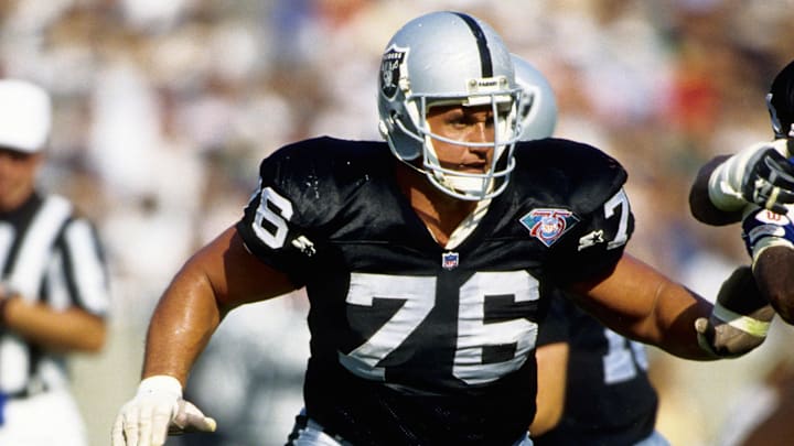 Oct 30, 1994; Los Angeles, CA, USA; FILE PHOTO; Los Angeles Raiders tackle Steve Wisniewski (76) in action against the Houston Oilers at the Coliseum. The Raiders defeated the Oilers 17-14.  Mandatory Credit: Imagn Images