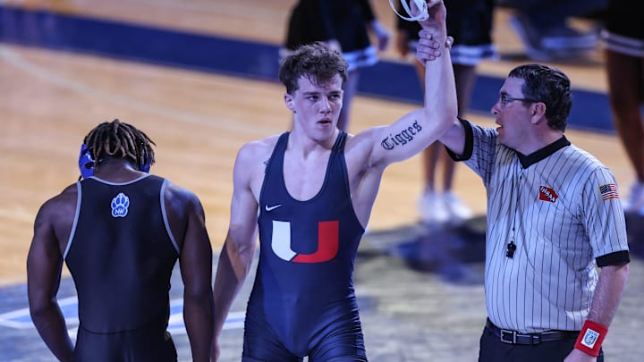 Urbandale voted to remain in the CIML during a school board meeting Monday night.