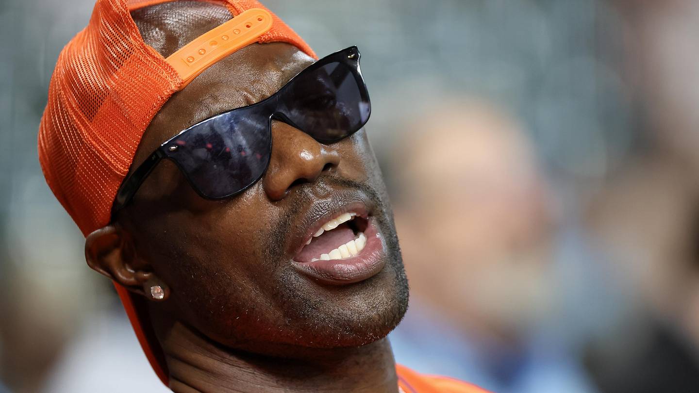 Terrell Owens Gives Advice to 49ers WR Mike Evans on Staying Healthy
