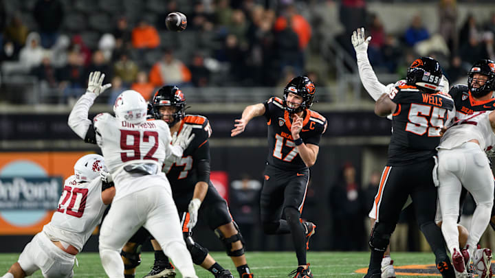 Oregon State Beavers quarterback Ben Gulbranson.