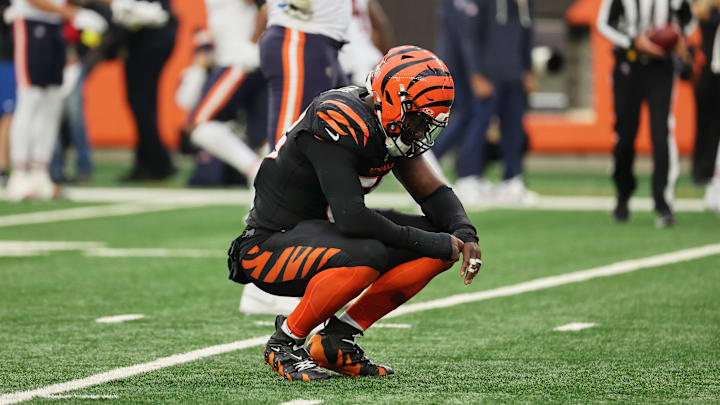 The Bengals’ defense surrendered a 58-yard touchdown in the final moments of Sunday’s loss against the Bears. The Bengals’ defense surrendered a 58-yard touchdown in the final moments of Sunday’s loss against the Bears.