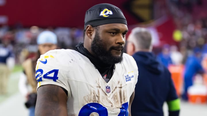 Nov 26, 2023; Glendale, Arizona, USA; Los Angeles Rams running back Royce Freeman (24) against the Arizona Cardinals at State Farm Stadium. Nov 26, 2023; Glendale, Arizona, USA; Los Angeles Rams running back Royce Freeman (24) against the Arizona Cardinals at State Farm Stadium.