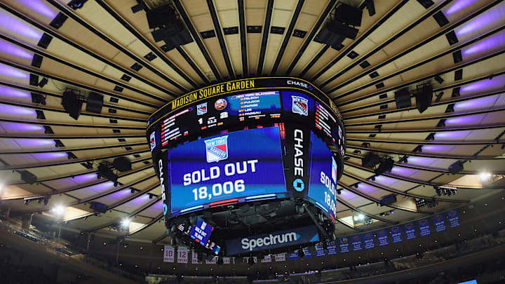 New York Islanders v New York Rangers