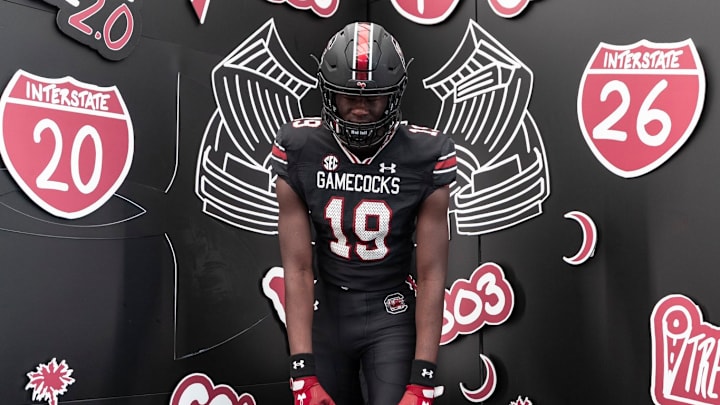 Four-Star TE Jamel Howse Jr on a visit to South Carolina Four-Star TE Jamel Howse Jr on a visit to South Carolina