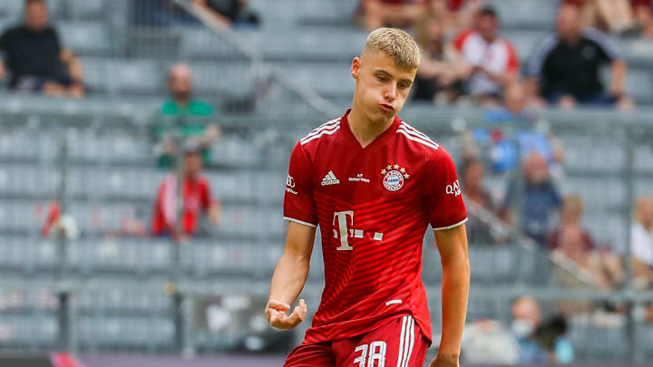 Gabriel Vidovic hat seinen Vertrag beim FCB verlängert