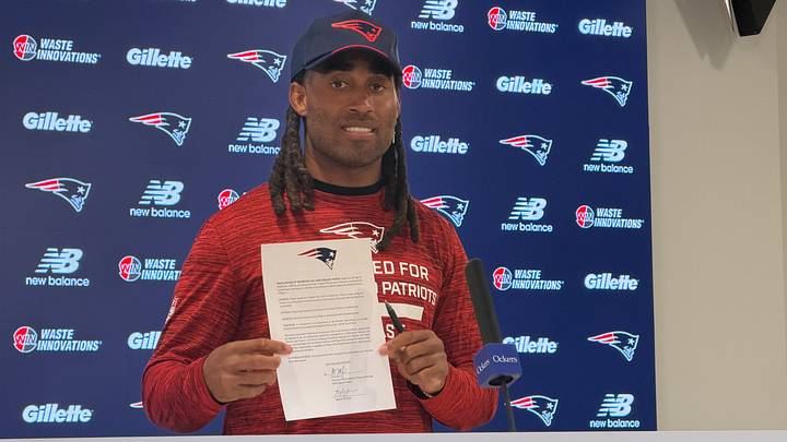 Stephon Gilmore signs a one-day contract to retire as a member of the New England Patriots. Stephon Gilmore signs a one-day contract to retire as a member of the New England Patriots.