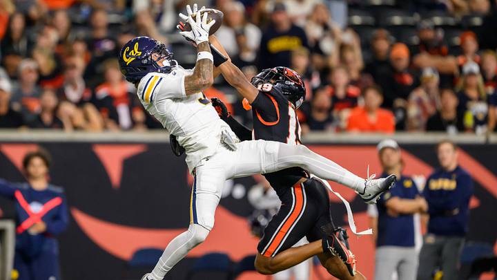 Aug 30, 2025; Corvallis, Oregon, USA; Oregon State Beavers defensive back Trey Glasper (19) defends a pass to California Golden Bears wide receiver Kyion Grayes (9) during the second half at Reser Stadium. Mandatory Credit: Craig Strobeck-Imagn Images Aug 30, 2025; Corvallis, Oregon, USA; Oregon State Beavers defensive back Trey Glasper (19) defends a pass to California Golden Bears wide receiver Kyion Grayes (9) during the second half at Reser Stadium. Mandatory Credit: Craig Strobeck-Imagn Images