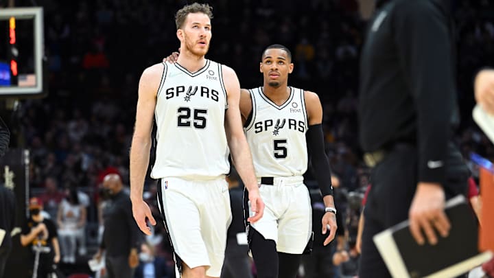 San Antonio Spurs Jakob Poeltl, Dejounte Murray