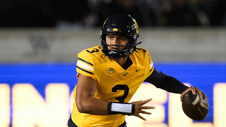 Cal quarterback Jaron-Keawe Sagapolutele