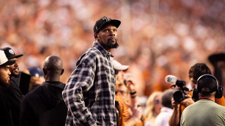 Oct 19, 2024; Austin, Texas, USA; Kevin Durant in the first quarter against the Georgia Bulldogs at Darrell K Royal-Texas Memorial Stadium. Mandatory Credit: Brett Patzke-Imagn Images