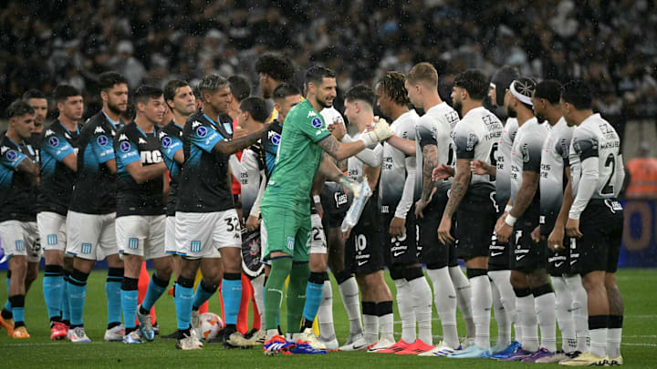 FBL-SUDAMERICANA-CORINTHIANS-RACING