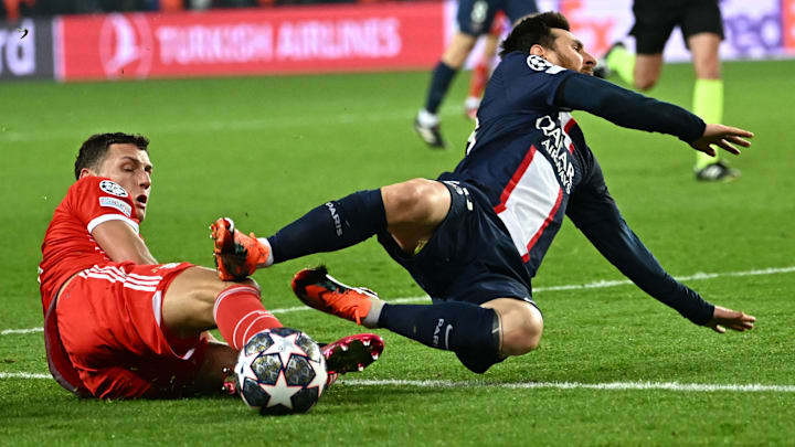 Benjamin Pavard wurde für sein Tackling gegen Messi mit Gelb-Rot vom Platz gestellt