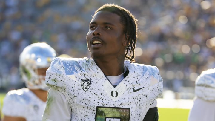 Nov 18, 2023; Tempe, Arizona, USA; Oregon Ducks defensive back Khyree Jackson (5) against the Arizona State Sun Devils at Mountain America Stadium.