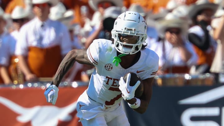 Oct 12, 2024; Dallas, Texas, USA; Texas Longhorns wide receiver Isaiah Bond (7) in action during the game against the Oklahoma Sooners at the Cotton Bowl. Mandatory Credit: Kevin Jairaj-Imagn Images Oct 12, 2024; Dallas, Texas, USA; Texas Longhorns wide receiver Isaiah Bond (7) in action during the game against the Oklahoma Sooners at the Cotton Bowl. Mandatory Credit: Kevin Jairaj-Imagn Images