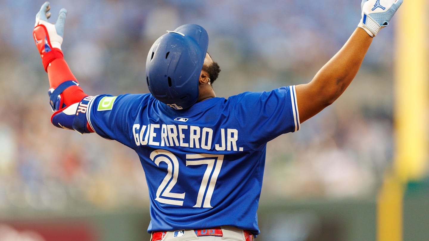 Vladimir Guerrero Jr. picks the perfect Blue Jays legend to emulate in October