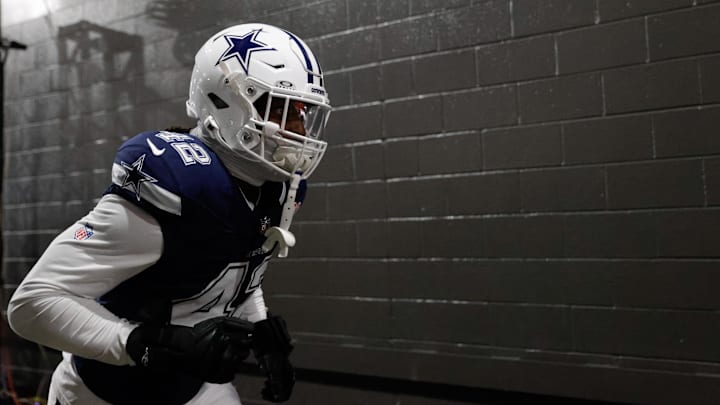 Dallas Cowboys defensive end Jadeveon Clowney runs onto the field prior to the game against the Washington Commanders Dallas Cowboys defensive end Jadeveon Clowney runs onto the field prior to the game against the Washington Commanders