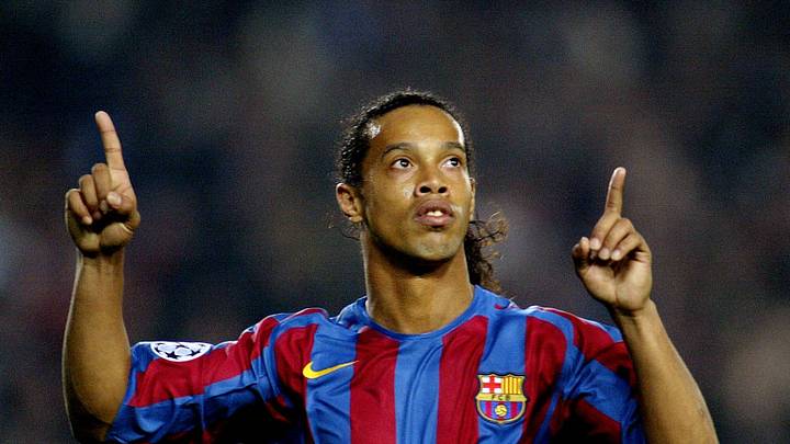 TOPSHOT-FBL-EUR-C1-BARCELONA-BENFICA