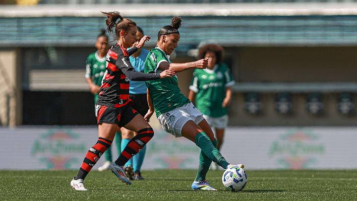Palmeiras e Flamengo fazem duelo da parte de cima da tabela do Brasileirão Feminino