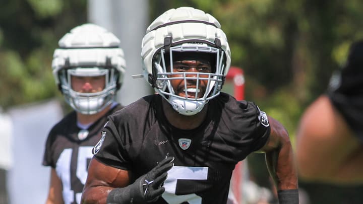 Las Vegas Raiders LB Divine Deablo 
