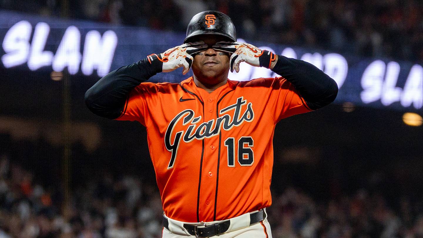 Giants’ Starting Lineup for Game 2 vs. Padres Is Set