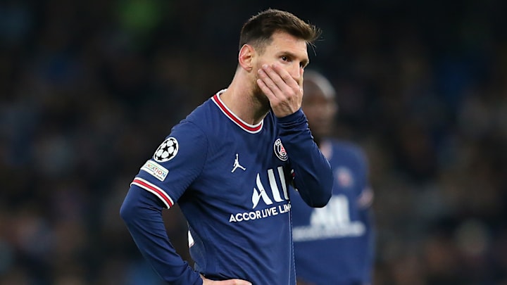 Lionel Messi desolado tras la derrota ante el City