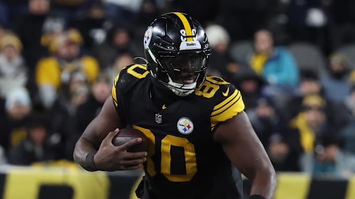 Pittsburgh Steelers tight end Darnell Washington Pittsburgh Steelers tight end Darnell Washington