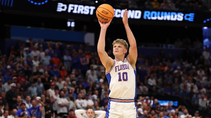 Mar 22, 2026; Tampa, FL, USA; Florida Gators forward Thomas Haugh (10) shoots the ball against the Iowa Hawkeyes in the second half during a second round game of the men's 2026 NCAA Tournament at Benchmark International Arena. Mandatory Credit: Matt Pendleton-Imagn Images