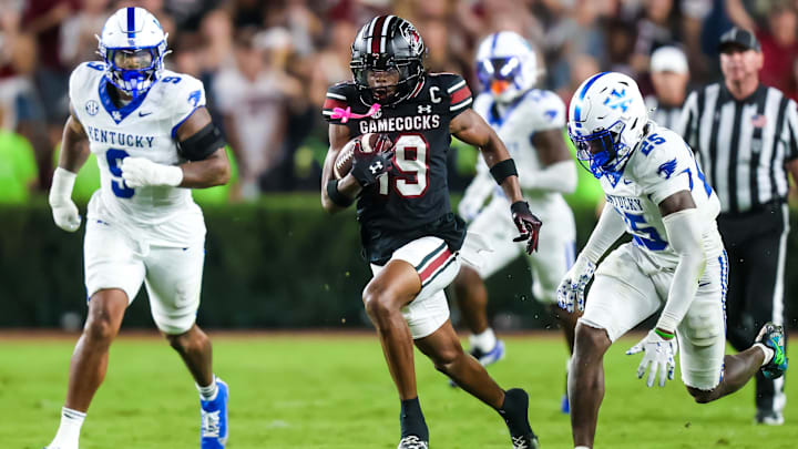 Sep 27, 2025; Columbia, South Carolina, USA; South Carolina Gamecocks wide receiver Vandrevius Jacobs (19) runs after the catch against the Kentucky Wildcats in the second half at Williams-Brice Stadium. Mandatory Credit: Jeff Blake-Imagn Images Sep 27, 2025; Columbia, South Carolina, USA; South Carolina Gamecocks wide receiver Vandrevius Jacobs (19) runs after the catch against the Kentucky Wildcats in the second half at Williams-Brice Stadium. Mandatory Credit: Jeff Blake-Imagn Images