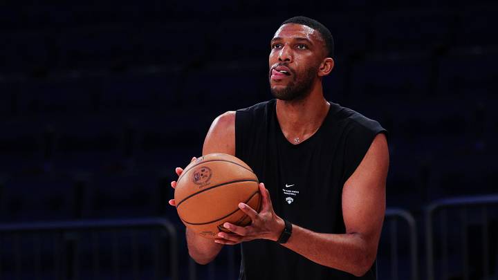 Oct 12, 2026; New York, New York, USA; New York Knicks center Tony Bradley (18) warms up before the game against the Minnesota Timberwolves at Madison Square Garden. Mandatory Credit: Vincent Carchietta-Imagn Images Oct 12, 2026; New York, New York, USA; New York Knicks center Tony Bradley (18) warms up before the game against the Minnesota Timberwolves at Madison Square Garden. Mandatory Credit: Vincent Carchietta-Imagn Images