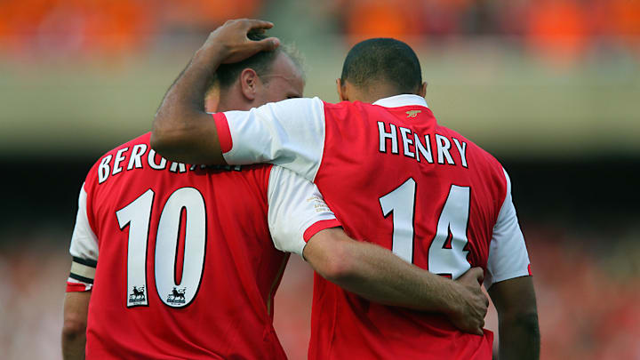 Thierry Henry (R) of Arsenal celebrates