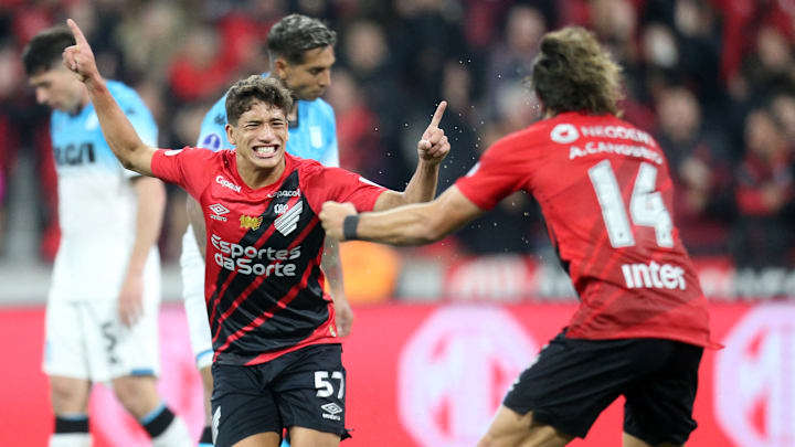 Após vitória suada em casa, Furacão terá dura missão na Argentina Após vitória suada em casa, Furacão terá dura missão na Argentina